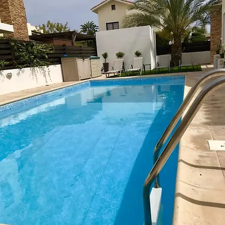 Olivia's * Ayia Napa